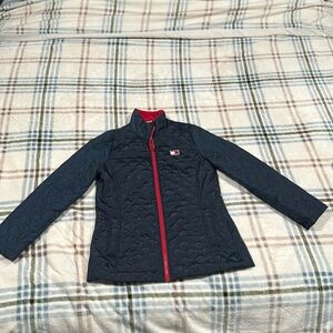 Tommy Hilfiger women’s jacket light weight. Size medium. In good condition.